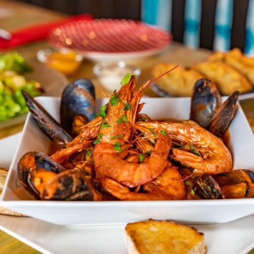 Cazuela marinera con gambones y mejillones – A Mi Manera